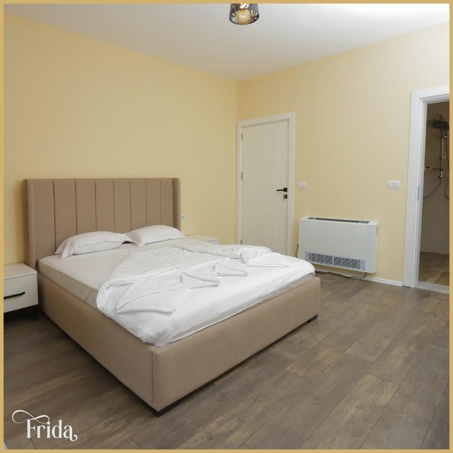 Hotel & Restaurant Frida Gjakova Exterior foto
