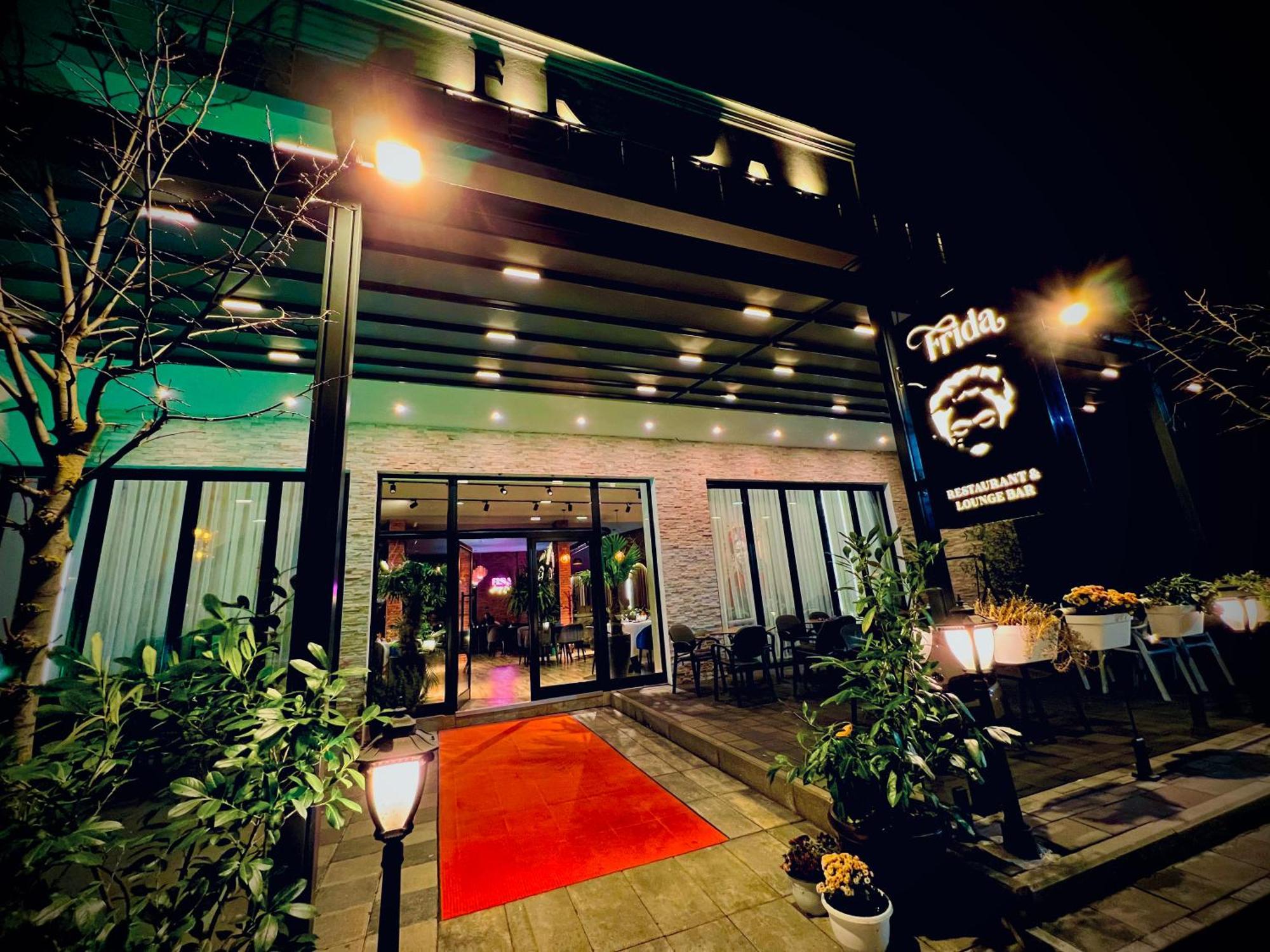 Hotel & Restaurant Frida Gjakova Exterior foto